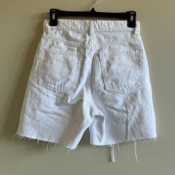 Zara White Distressed Hi-Rise Denim‎ Jeans Shorts Womens Size 2 - Picture 3 of 6